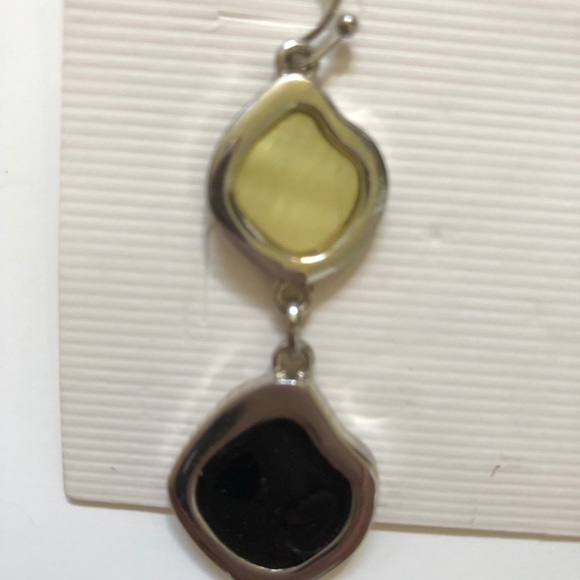 Lia Sophia hanging earrings. - Picture 5 of 5